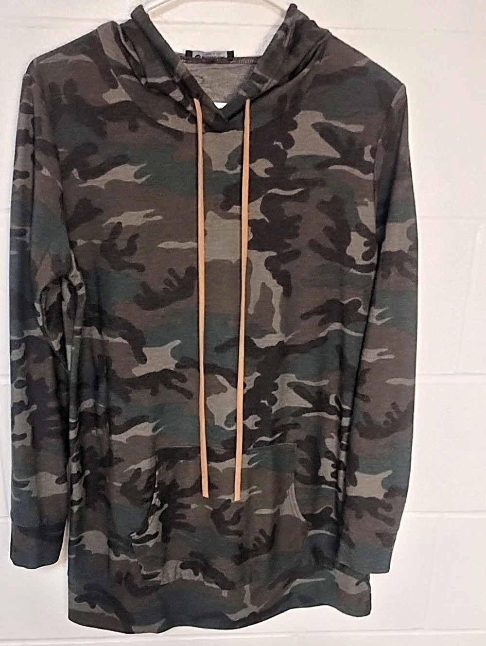 BOMBOM Camo Hoodie in Green & Black Size Small Like New